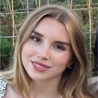 In Conversation with Natalie O’Neill: dealing with PCOS, losing her freckles and perioral dermatitis